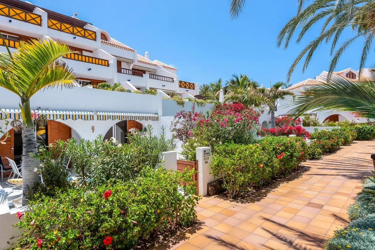 شقة 95 Great Location In Las Americas, Sea Front! أرونا