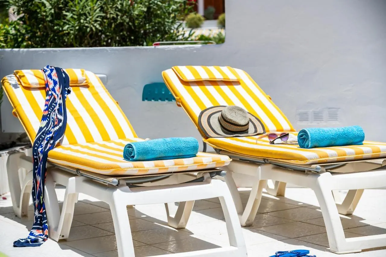 شقة 95 Great Location In Las Americas, Sea Front! أرونا