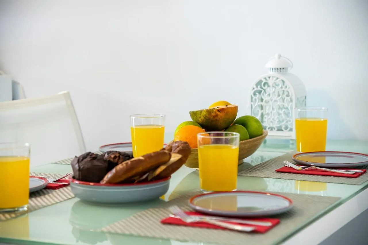 شقة 95 Great Location In Las Americas, Sea Front! أرونا